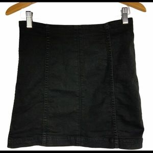 Free People Black Denim Jeans Skirt Sz 8 Stretch